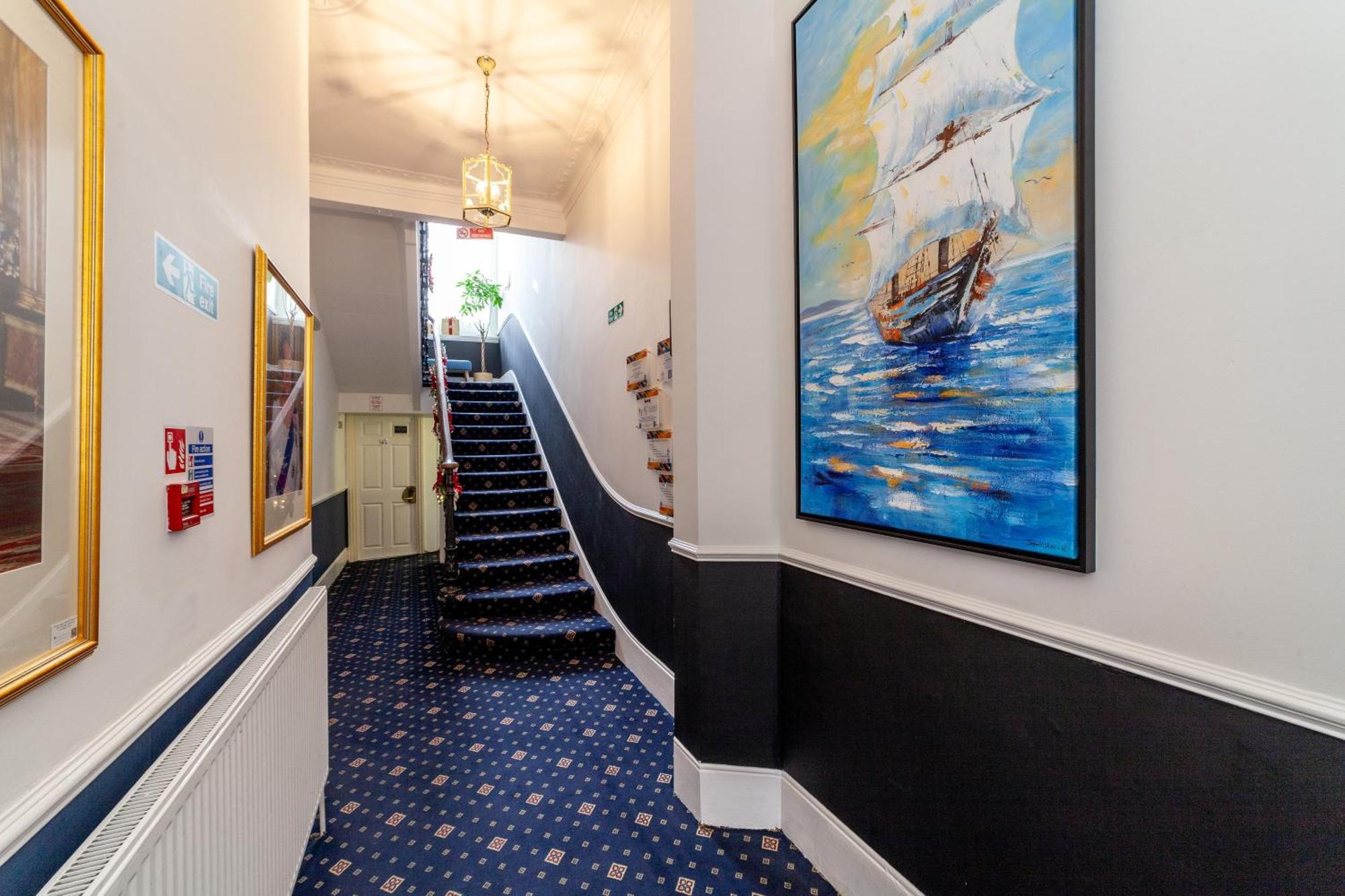 Jubilee Hotel Victoria Лондон Екстериор снимка
