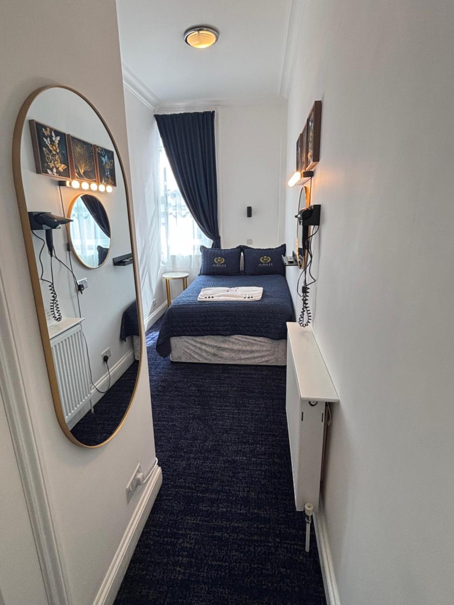Jubilee Hotel Victoria Лондон Екстериор снимка