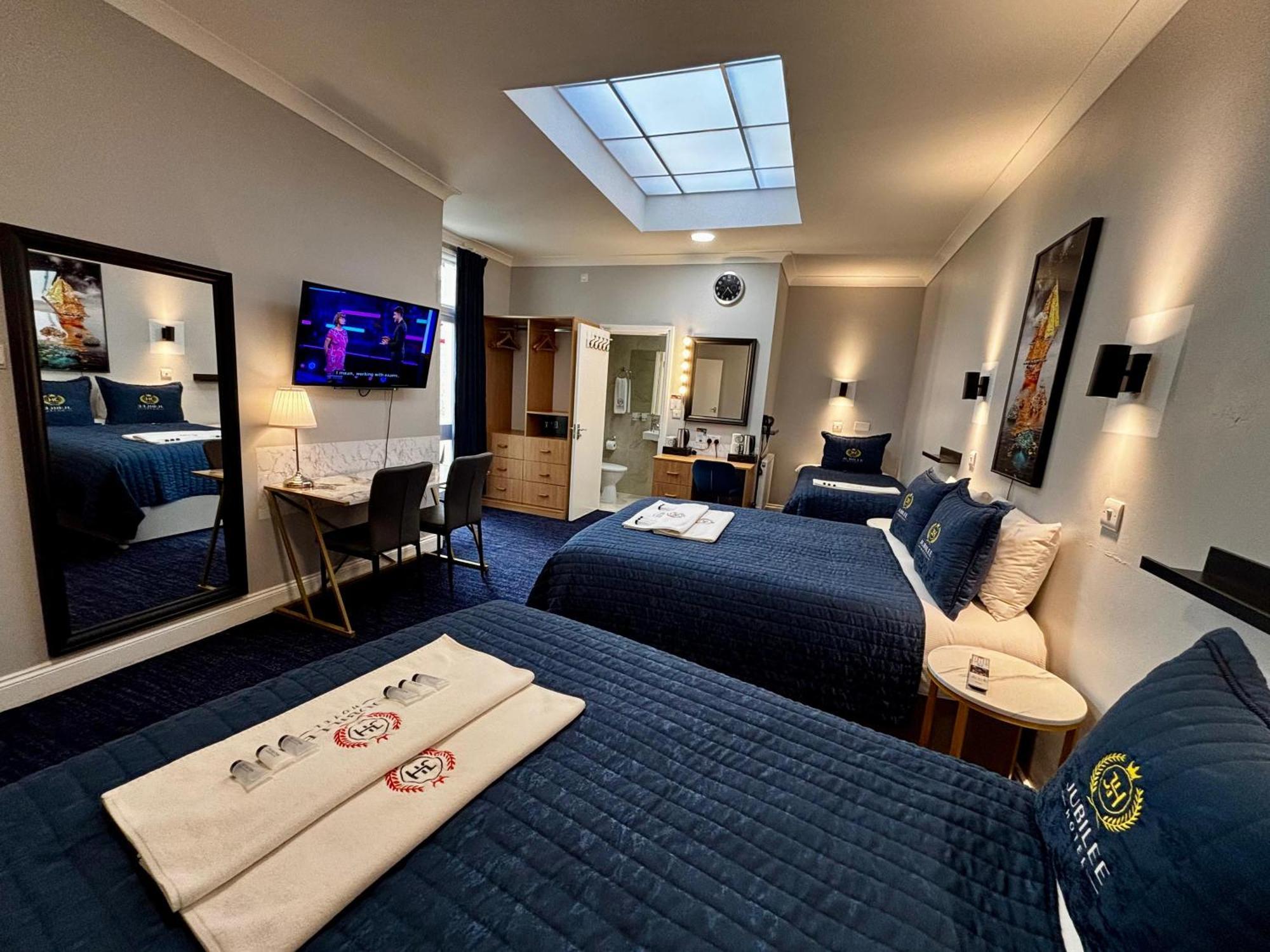 Jubilee Hotel Victoria Лондон Екстериор снимка