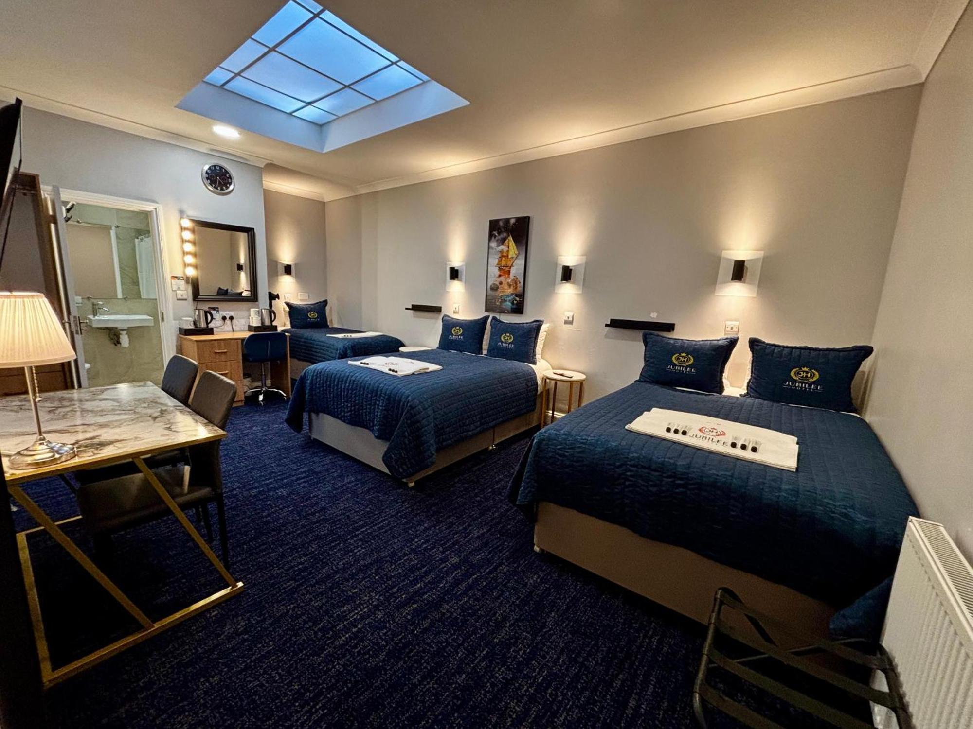 Jubilee Hotel Victoria Лондон Екстериор снимка