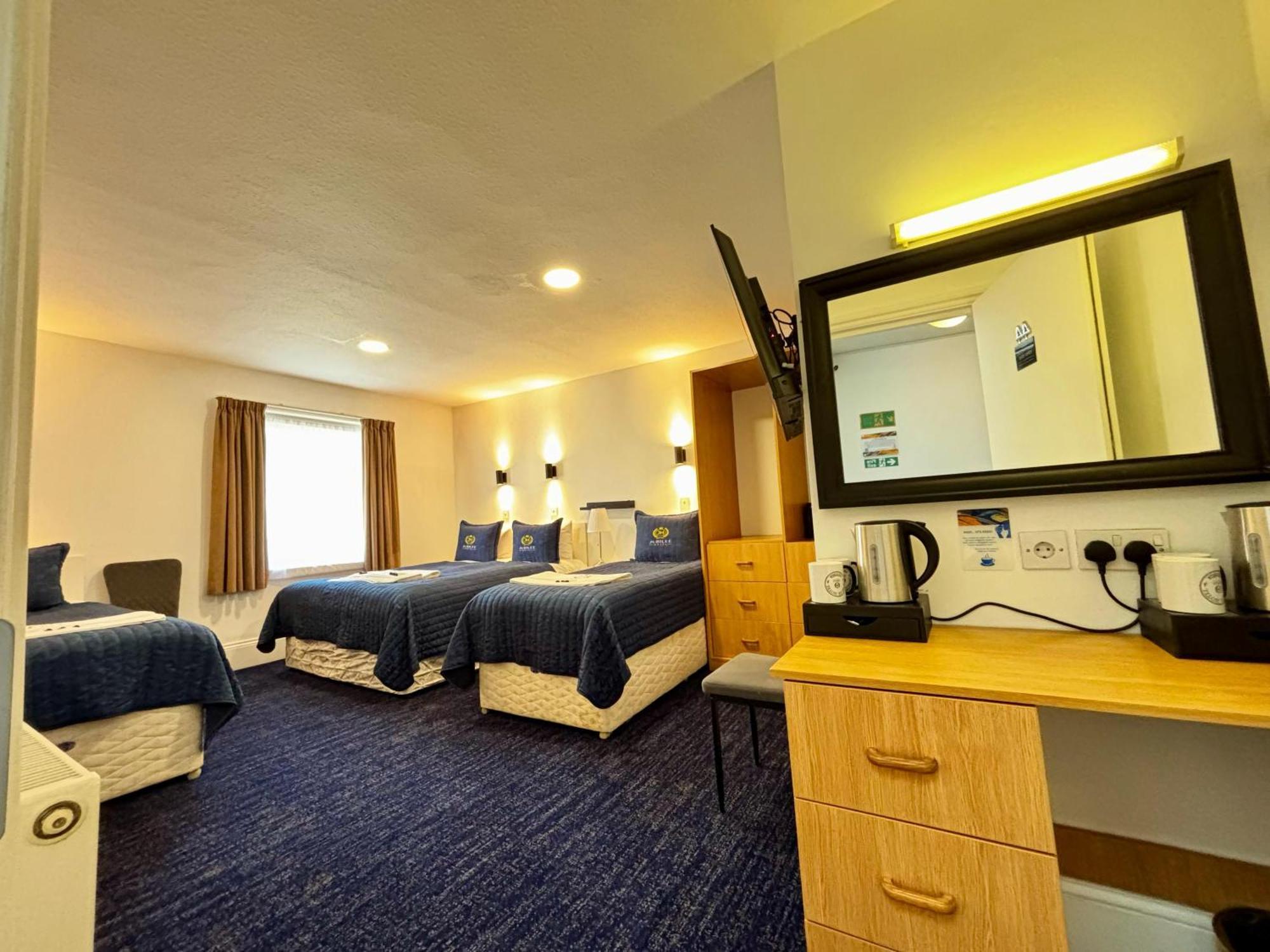 Jubilee Hotel Victoria Лондон Екстериор снимка