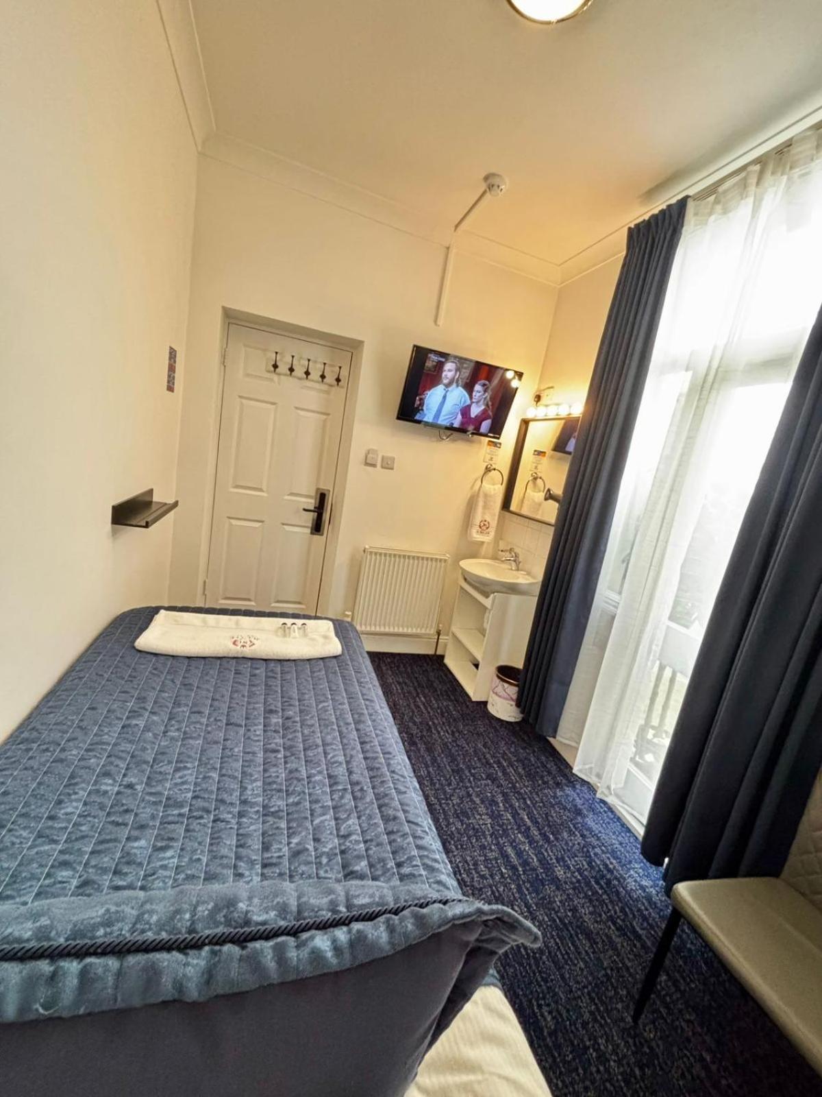 Jubilee Hotel Victoria Лондон Екстериор снимка