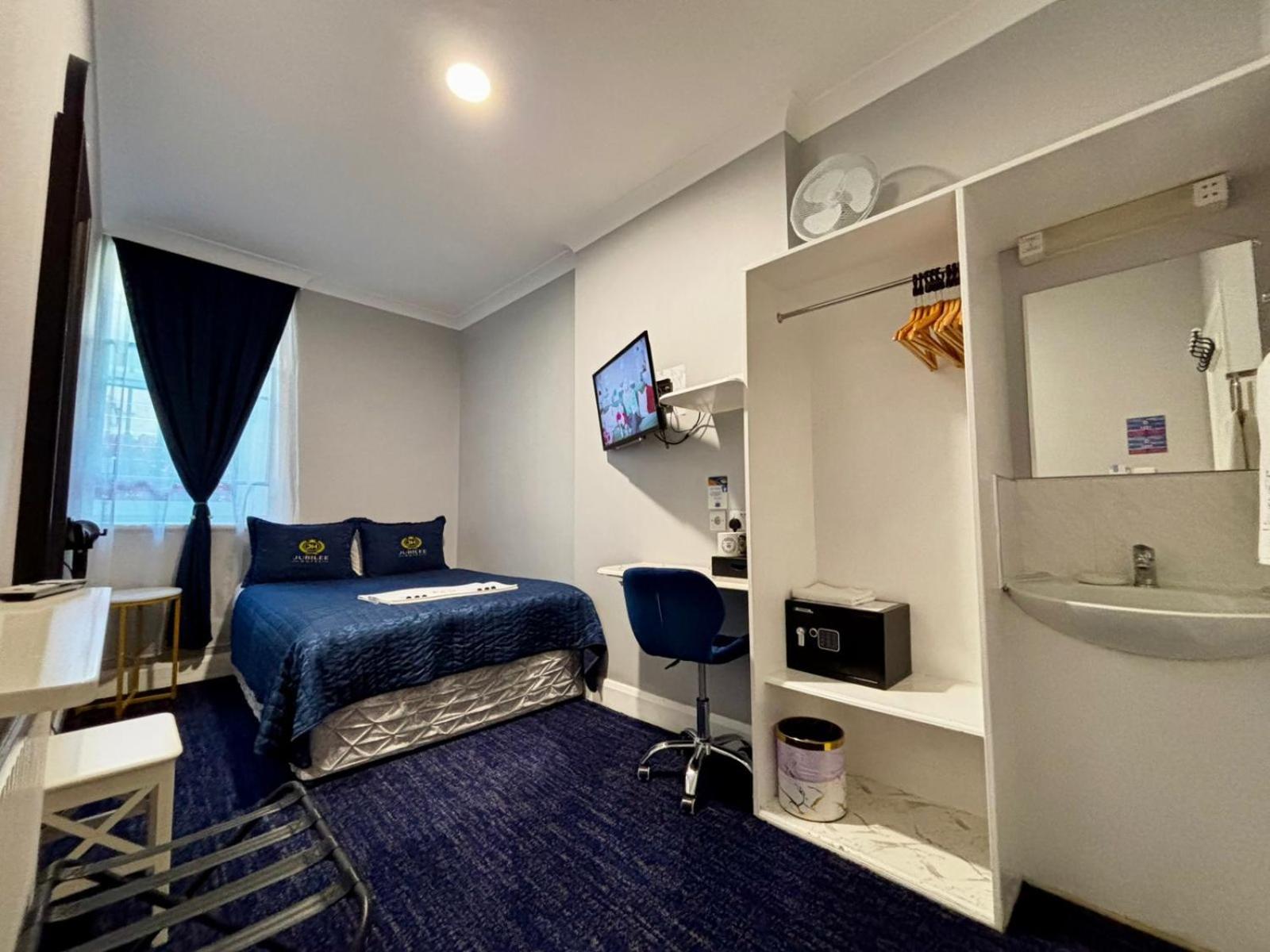 Jubilee Hotel Victoria Лондон Екстериор снимка